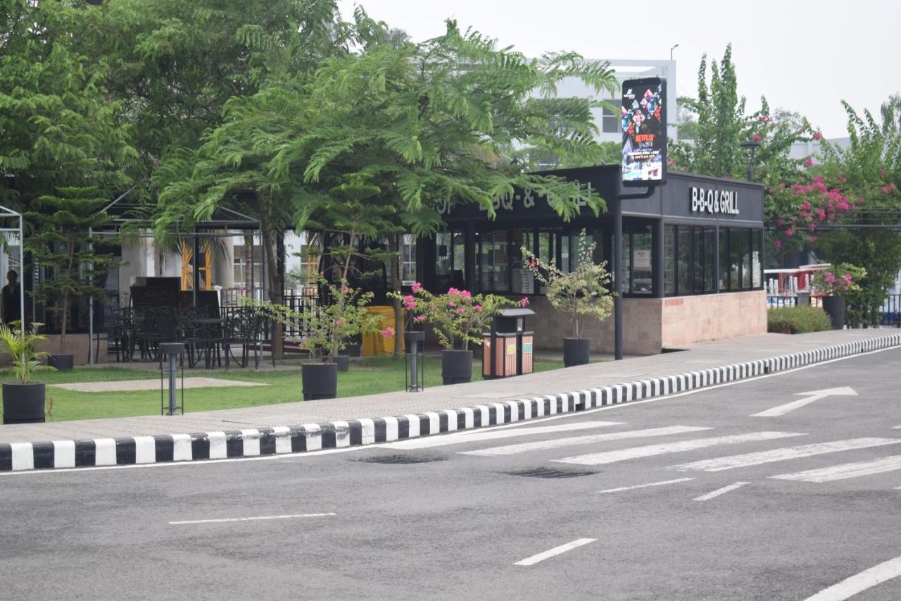 Bogra Momo Inn מראה חיצוני תמונה